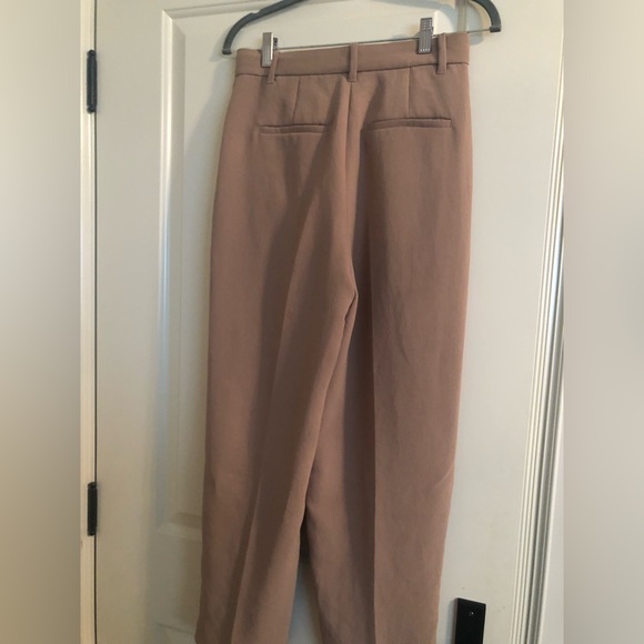 Aritzia - Wilfred Carrot Pant - size 6 - Picture 7 of 7